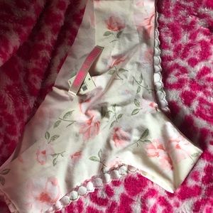 Brand New PINK Floral Cheekster